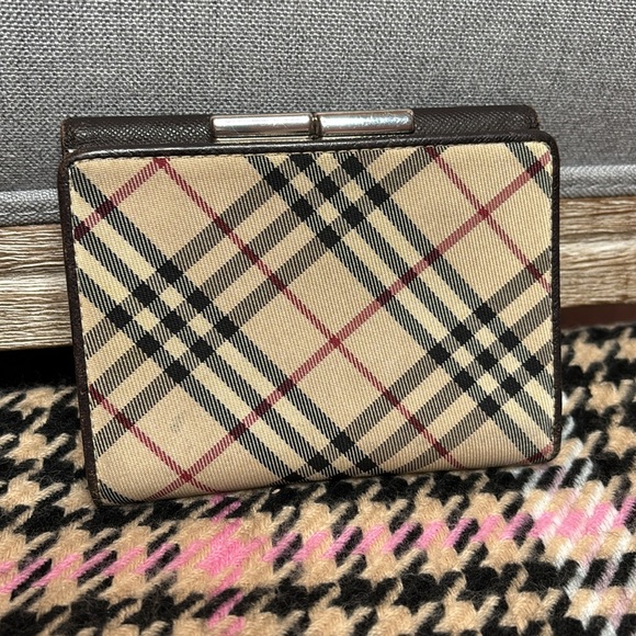 Burberry kisslock compact wallet classic print - Picture 3 of 13